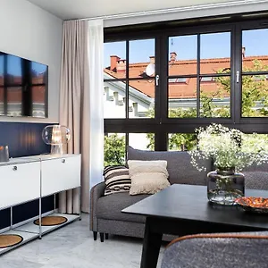 ***** Lägenhetshotell H11 Polen