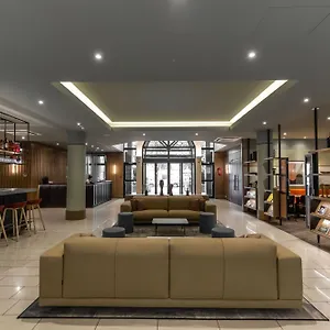 **** Hotell Adina Ungern